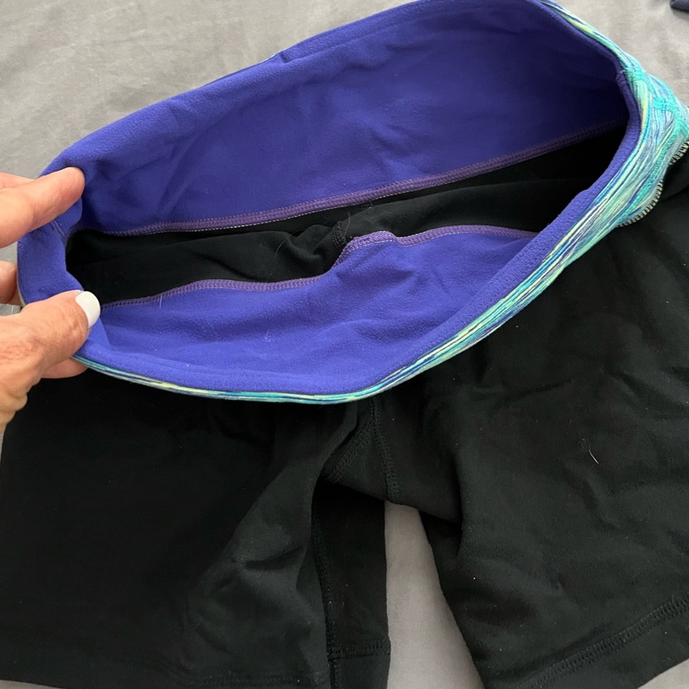 Lululemon reversible bike shorts size 4